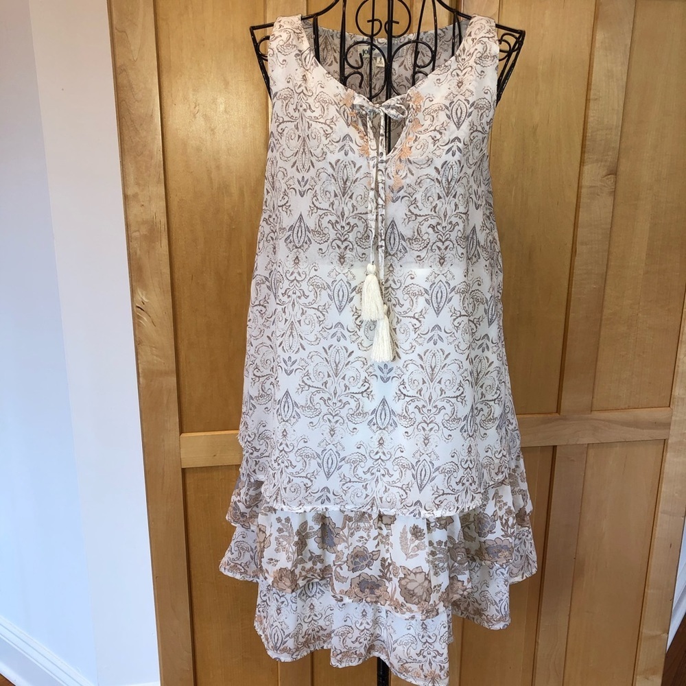 Jolt cream tan ruffle hem Dress tassel tie size Small